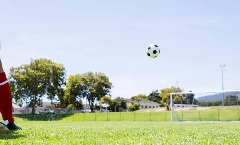 ملاعب كرة قدم في الشارقة