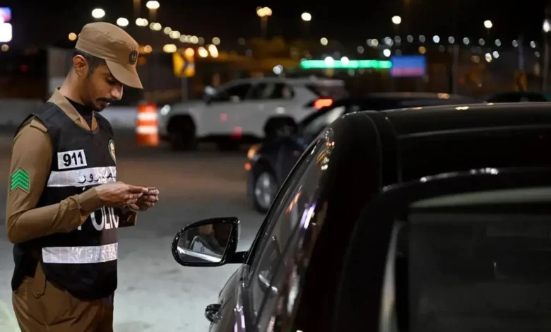 منع دخول المقيمين إلى مكة دون تصريح