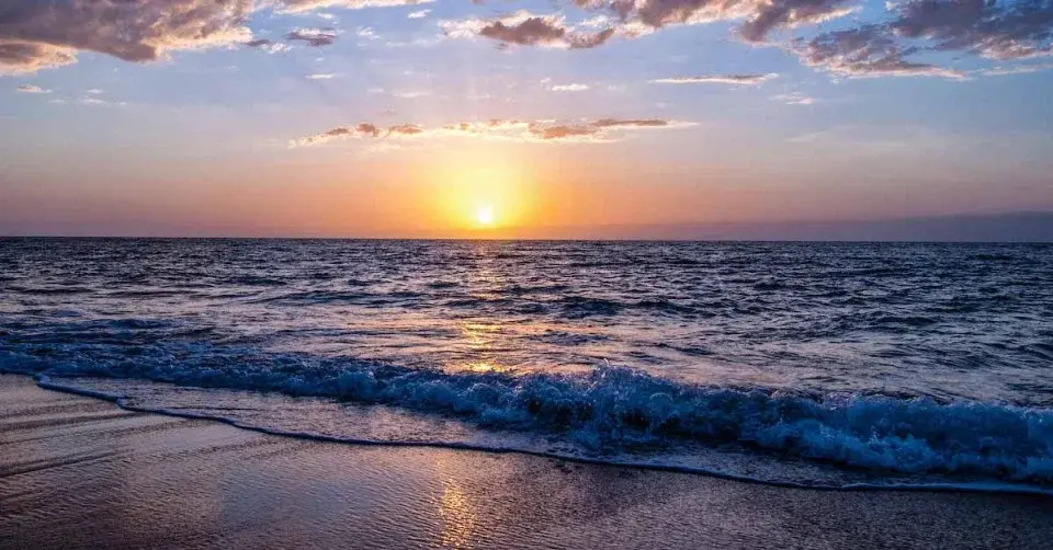 تفسير رؤية البحر في المنام