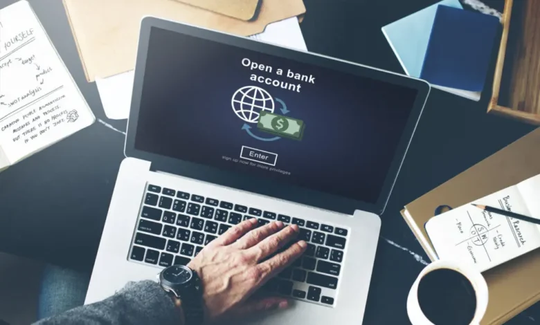 كيفية فتح حساب بنكي في الإمارات للمقيمين